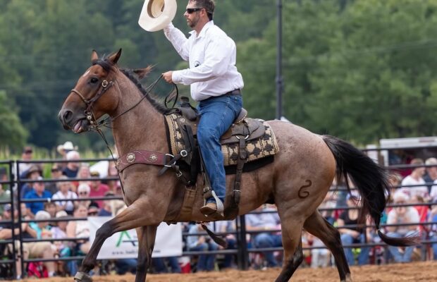 Highway and Tawne talk to Ashton Beebe ahead of the Rockfish River Rodeo at Blue Toad Hard Cider Highway and Tawne talk to Ashton Beebe ahead of the Rockfish River Rodeo at Blue Toad Hard Cider